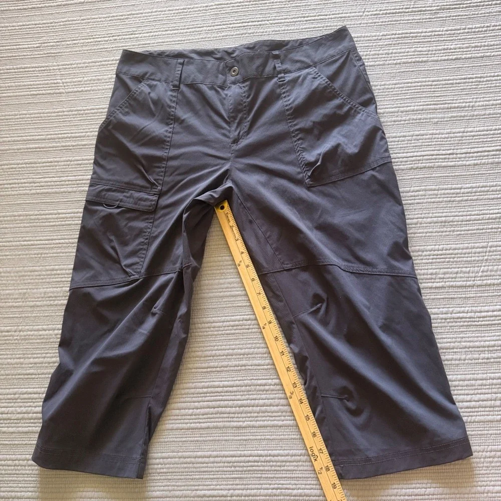 Columbia Omni-Shield Women's Gray Capri Hiking Cargo Pants Size 14 Outdoor Crop